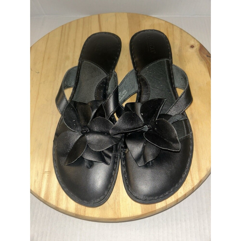 Born Women's 10M Black Leather Flower Thong Slide Sandals